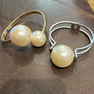 Costume Jewelry. Two large Pearl bracelets. worn alone/together silver/gold